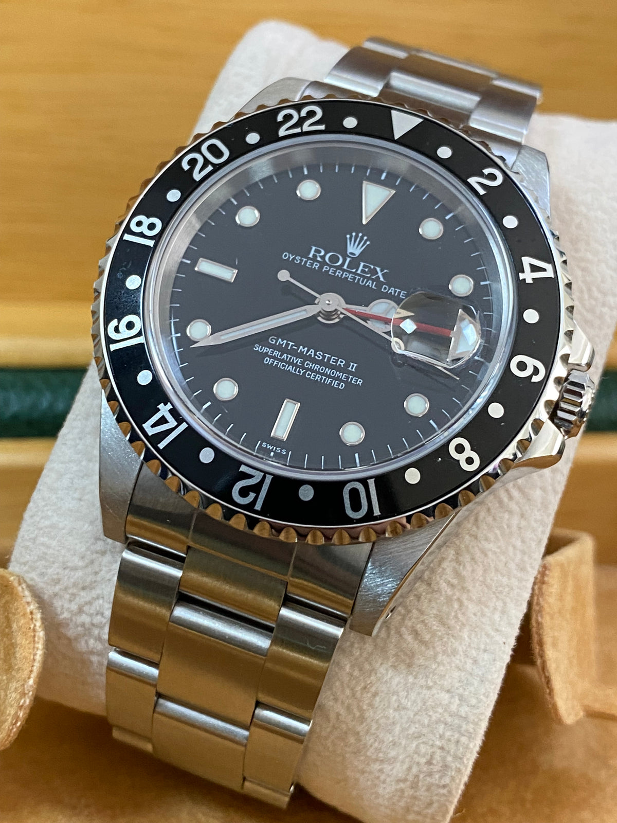 Rolex Steel GMT-Master II -  U Serial - Black Bezel - Black Dial with Red Arrow - Oyster Bracelet - 16710 *COMPLETE SET*