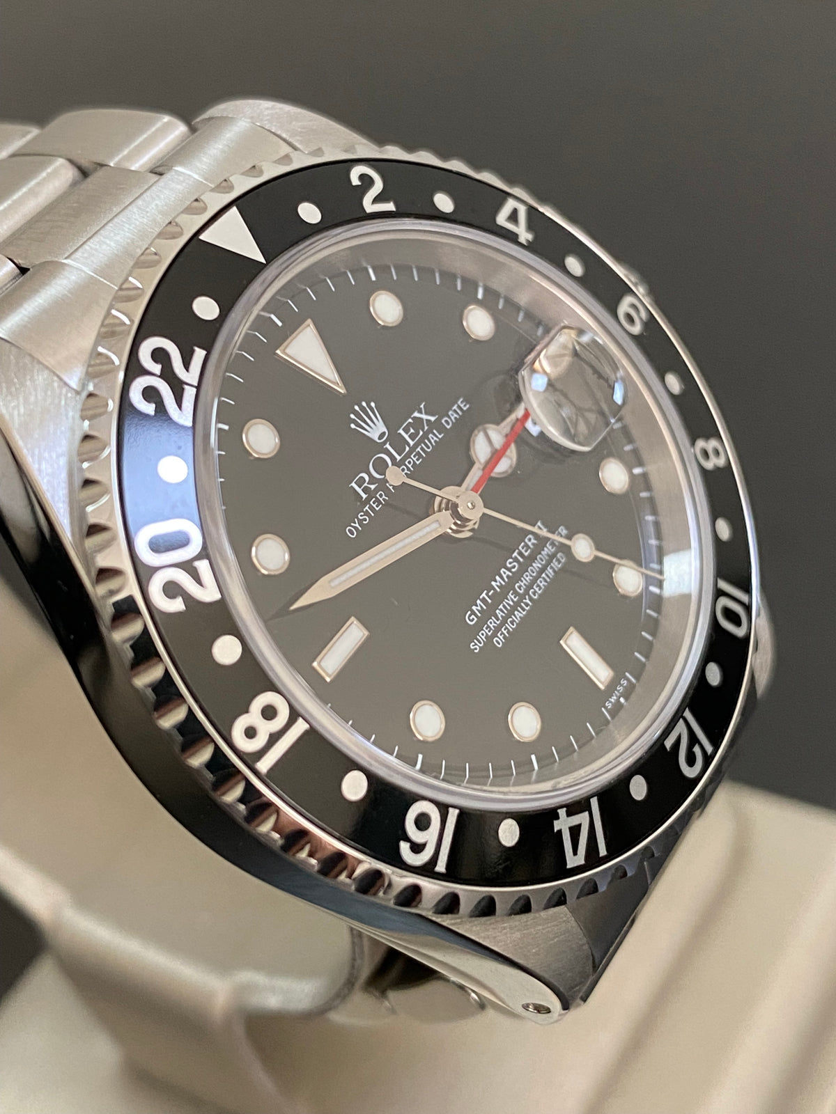 Rolex Steel GMT-Master II -  U Serial - Black Bezel - Black Dial with Red Arrow - Oyster Bracelet - 16710 *COMPLETE SET*