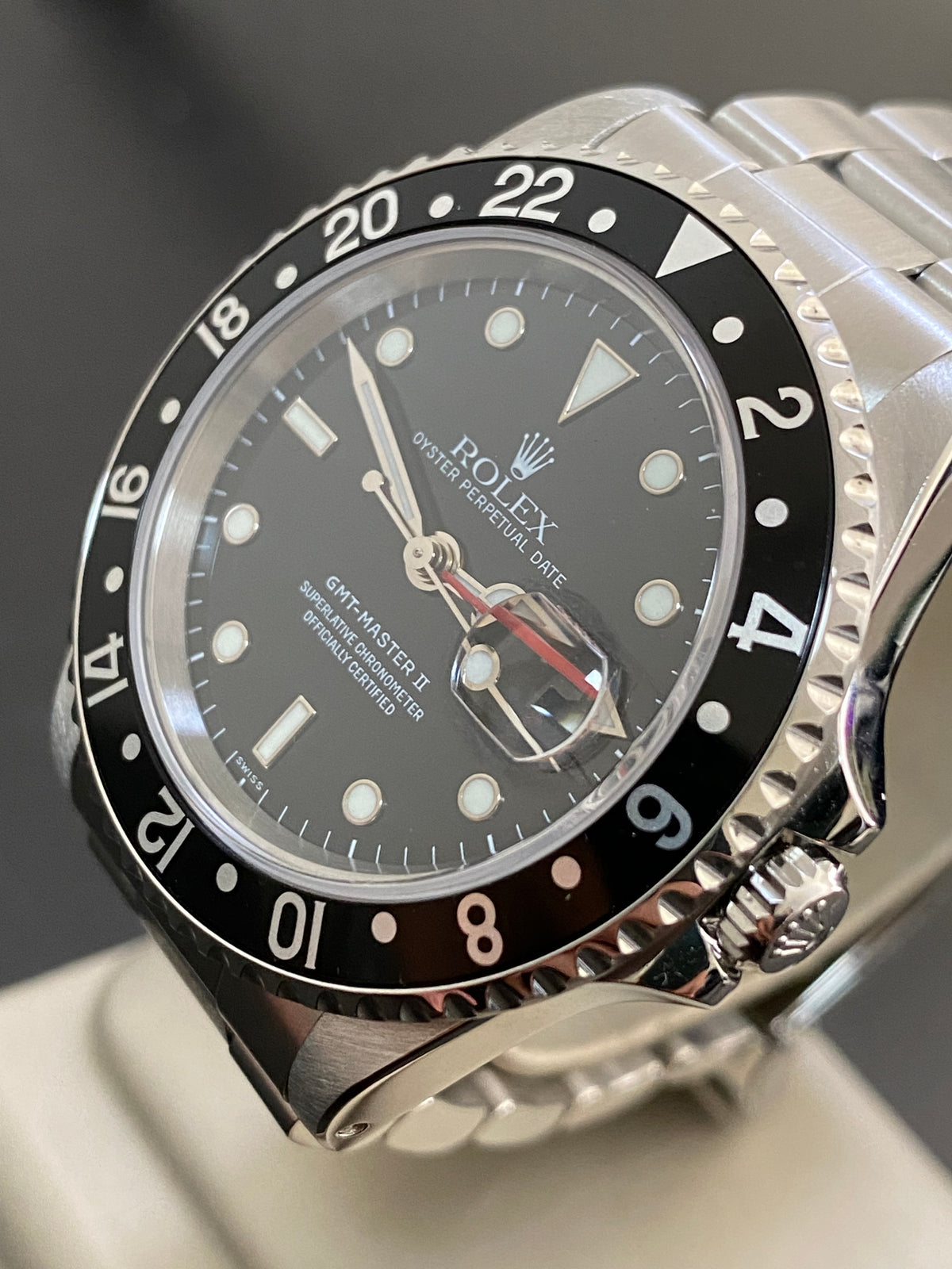 Rolex Steel GMT-Master II -  U Serial - Black Bezel - Black Dial with Red Arrow - Oyster Bracelet - 16710 *COMPLETE SET*