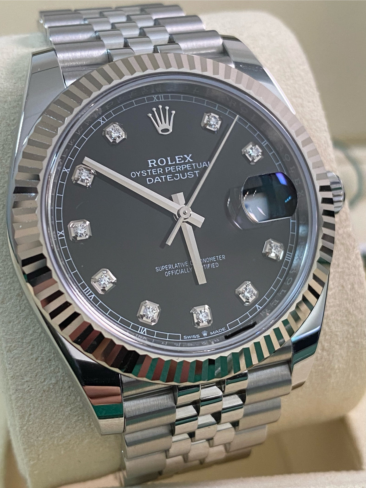 Rolex Steel Datejust 41 - 2025 - Fluted Bezel - Black Diamond Dial - Jubilee Bracelet - 126334 *FULL SET*