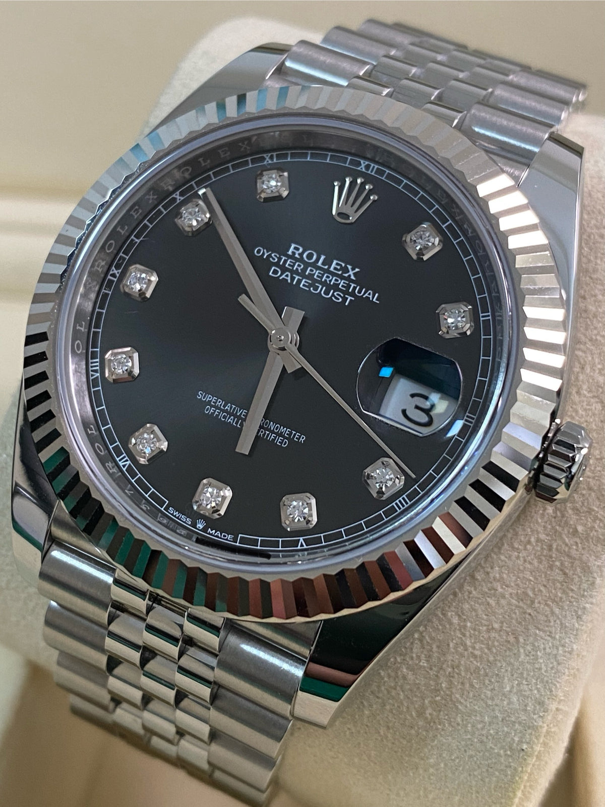 Rolex Steel Datejust 41 - 2025 - Fluted Bezel - Black Diamond Dial - Jubilee Bracelet - 126334 *FULL SET*