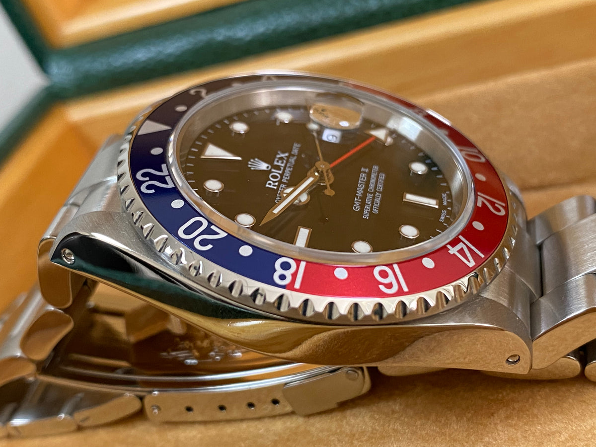 Rolex Steel GMT-Master II -  A Serial - "Pepsi" - Black Dial - Oyster Bracelet - 16710 *FULL SET*