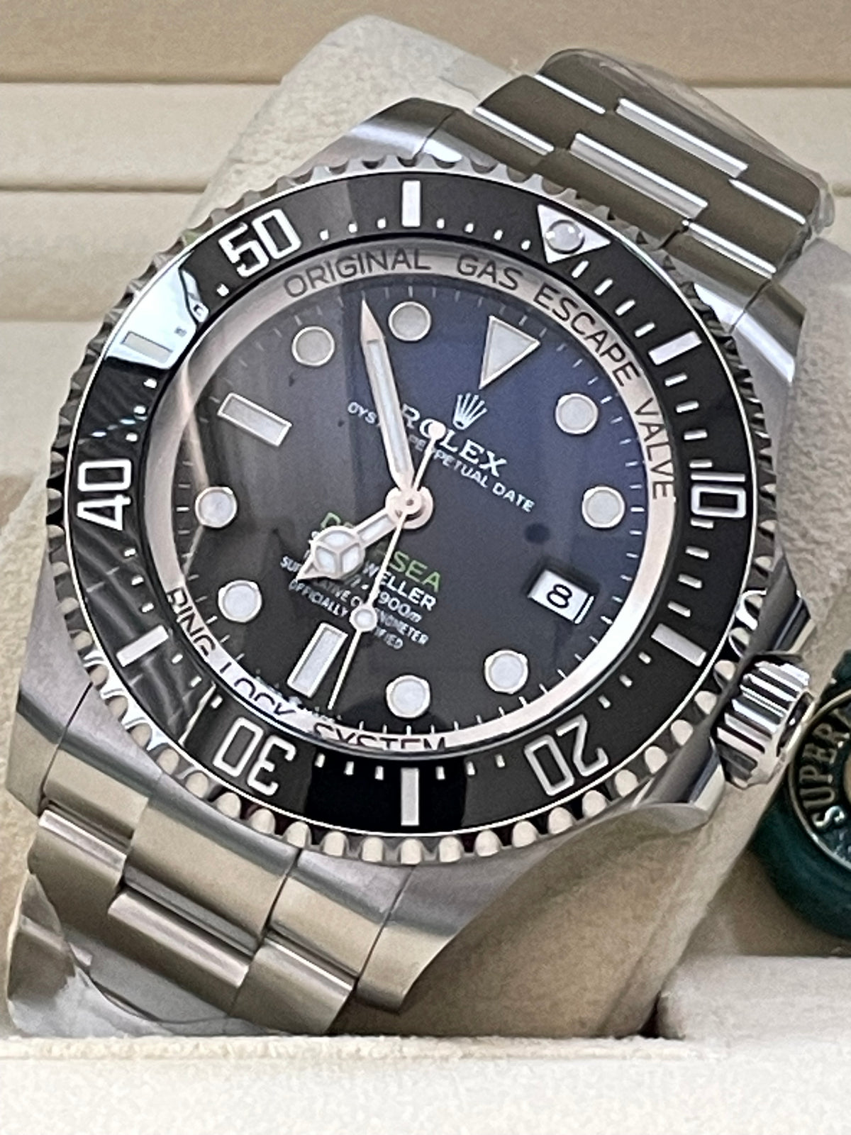 Rolex Sea-Dweller Deepsea 44 - 2024 - James Cameron Dial - 136660