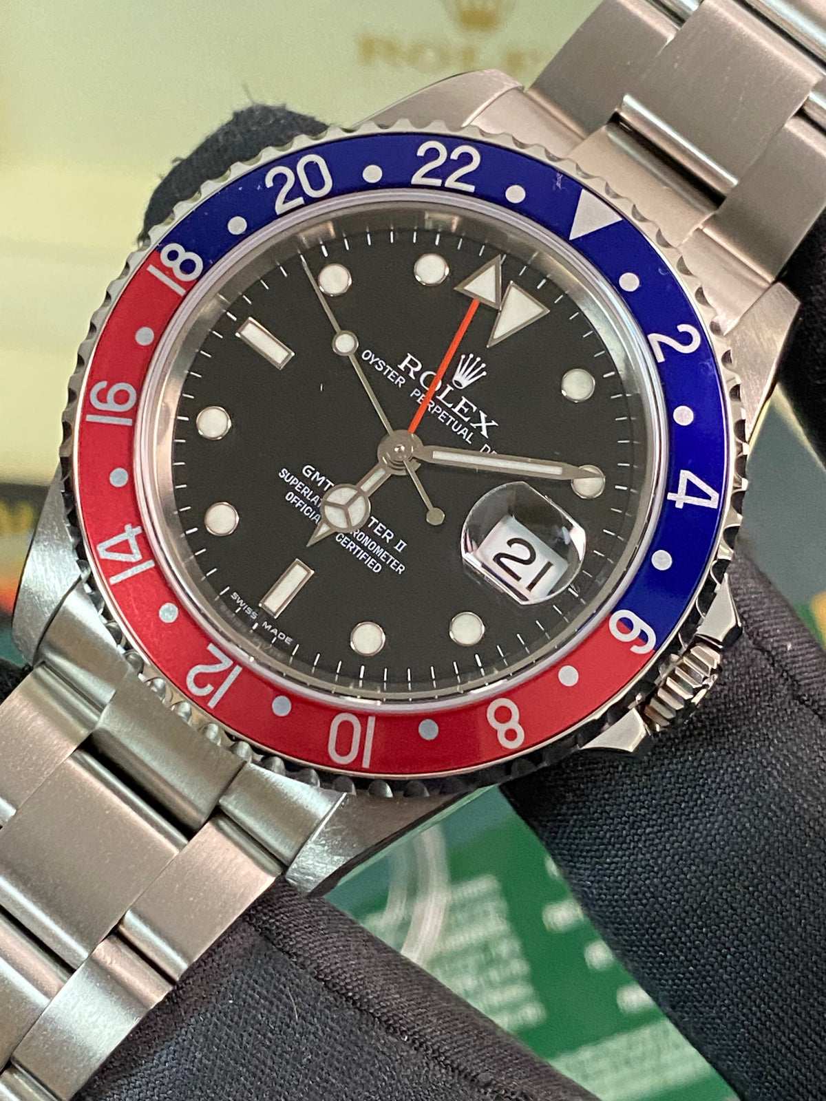 Rolex Steel GMT-Master II -  Z serial - "Pepsi" Pre-Ceramic - 3186 Movement - Oyster Bracelet - 16710BLRO *FULL SET*