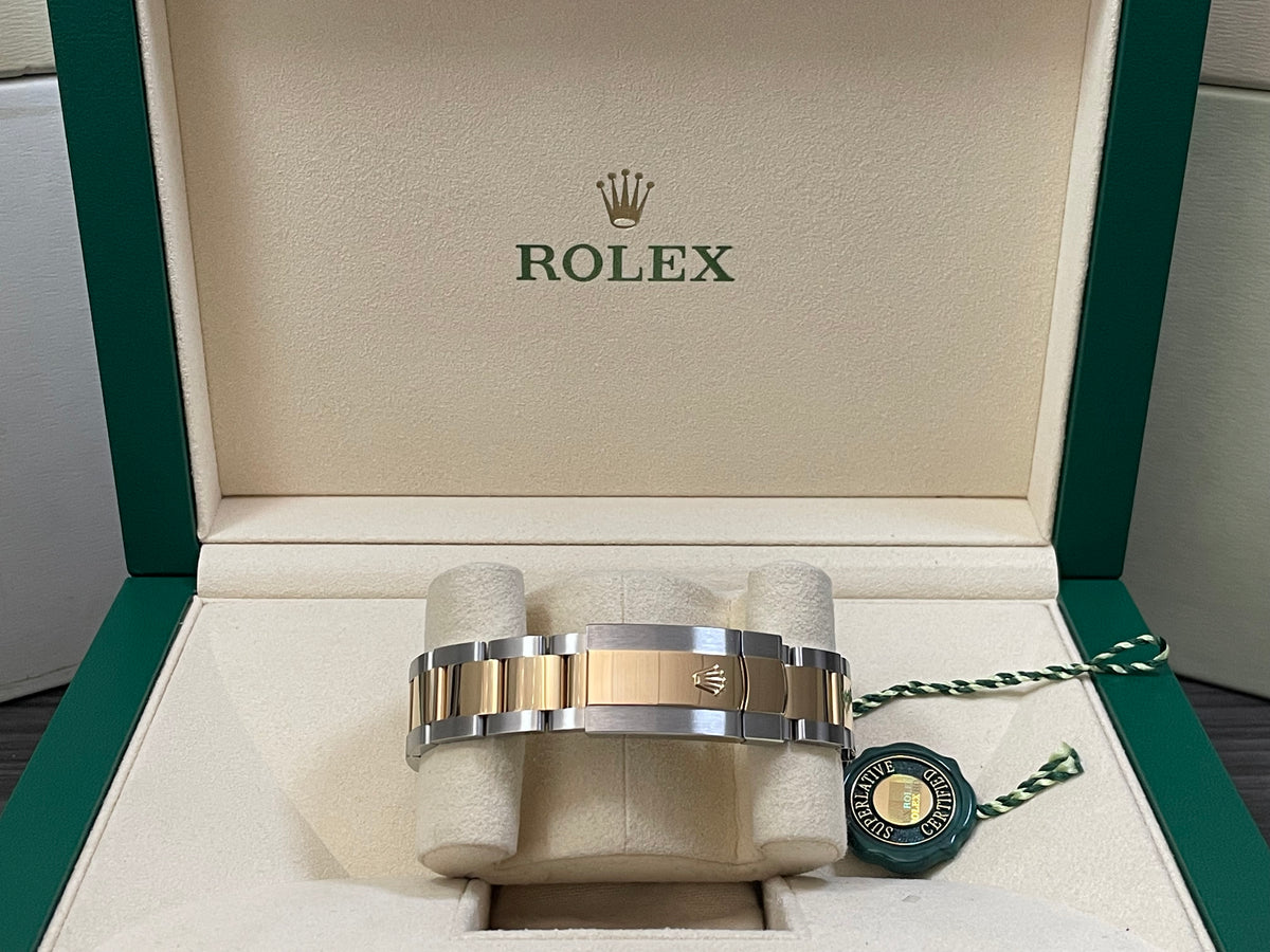 Rolex Steel and Yellow Gold Datejust 36 - 2023 - Fluted Bezel - Golden Motif Dial - Oyster Bracelet - 126233