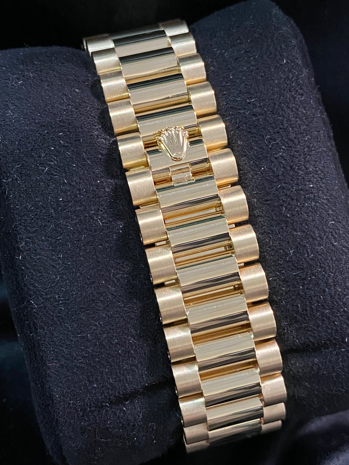 Rolex White Gold Day-Date 36 - 2022 - Diamond Bezel - Mother-of-Pearl Diamond Dial - President Bracelet - 128348RBR *FULL SET*