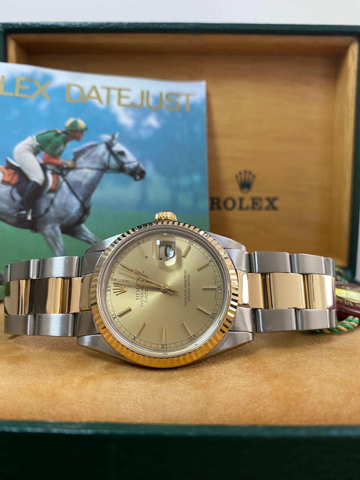 Rolex Steel and Yellow Gold Datejust 36 - Fluted Bezel - Champagne Index Dial - Oyster Bracelet - 16013