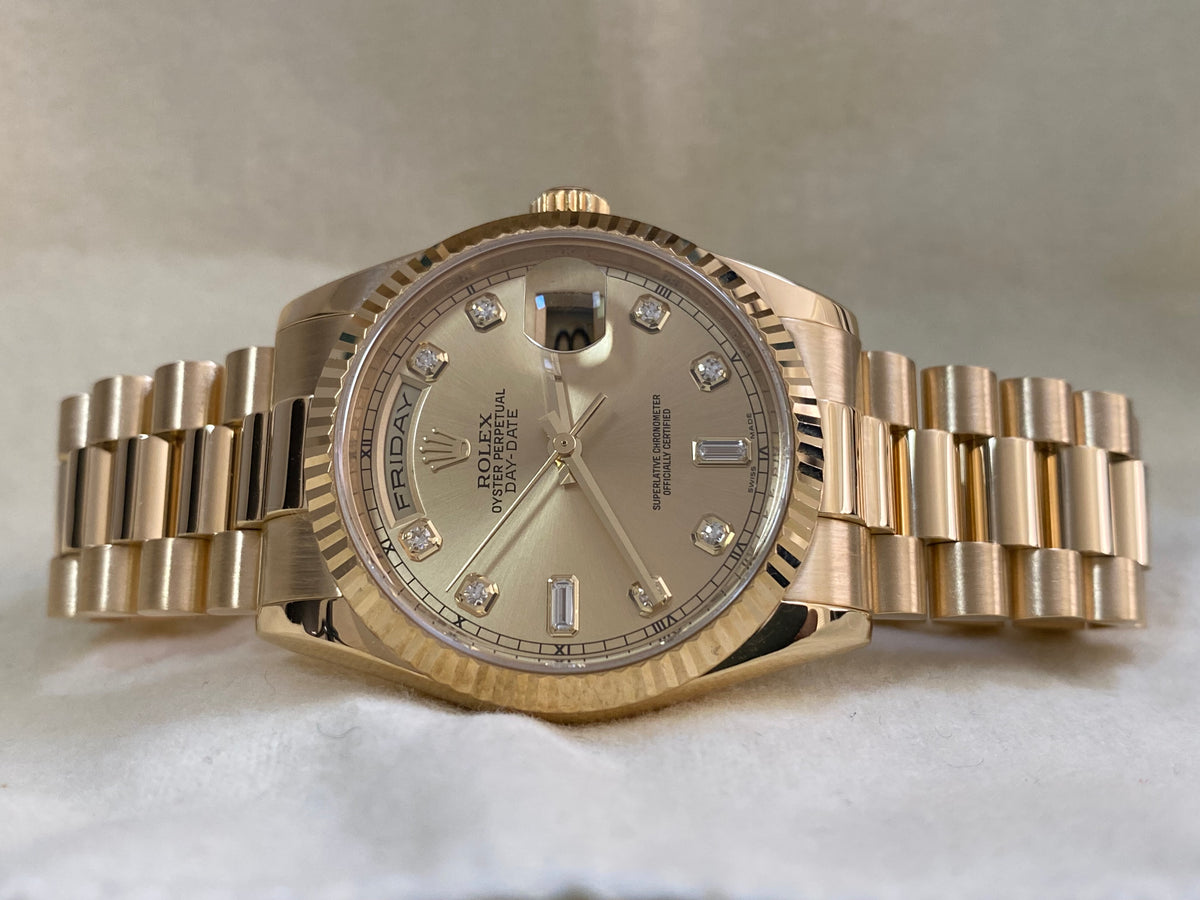 Rolex Yellow Gold Day-Date 36 - Z serial - Fluted Bezel - Factory Diamond Dial - President Bracelet - 118238 *COMPLETE SET*