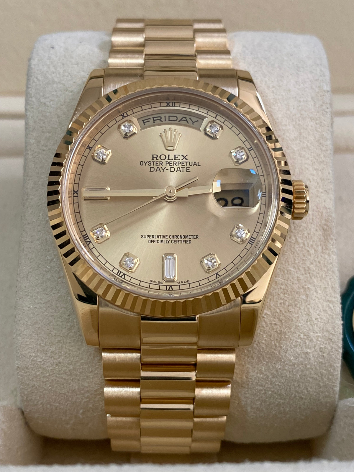 Rolex Yellow Gold Day-Date 36 - Z serial - Fluted Bezel - Factory Diamond Dial - President Bracelet - 118238 *COMPLETE SET*