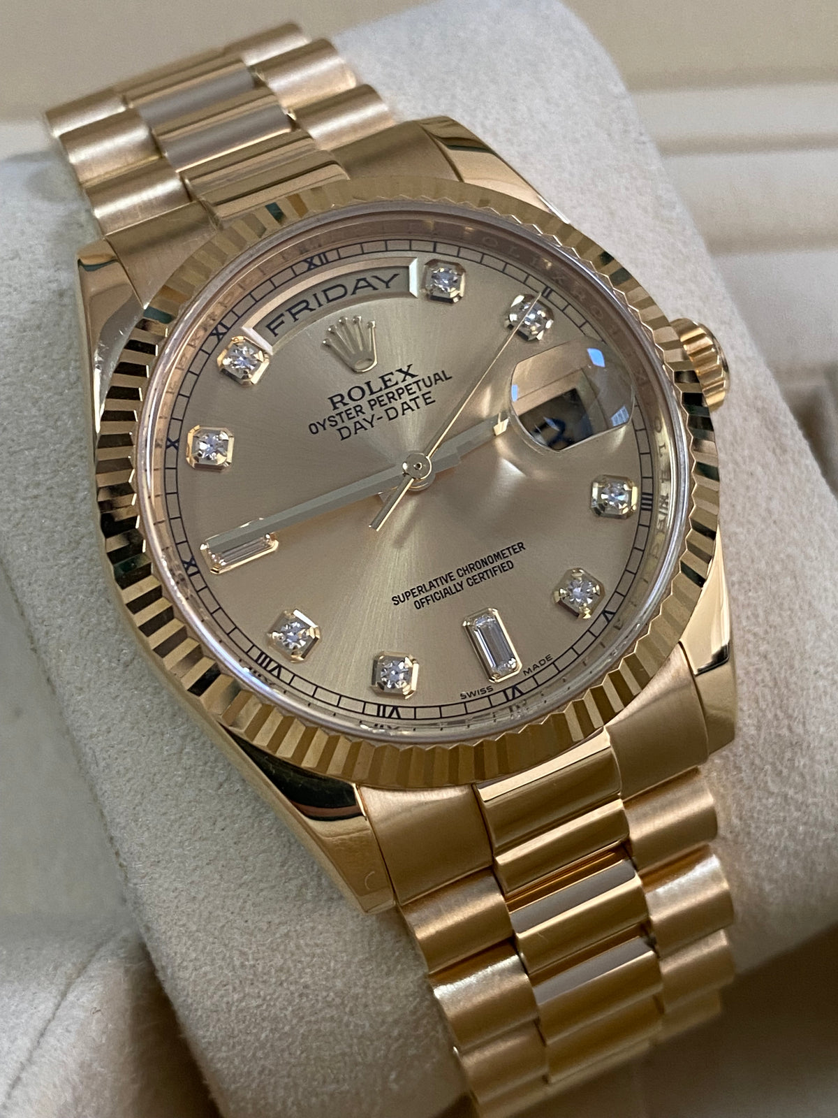 Rolex Yellow Gold Day-Date 36 - Z serial - Fluted Bezel - Factory Diamond Dial - President Bracelet - 118238 *COMPLETE SET*