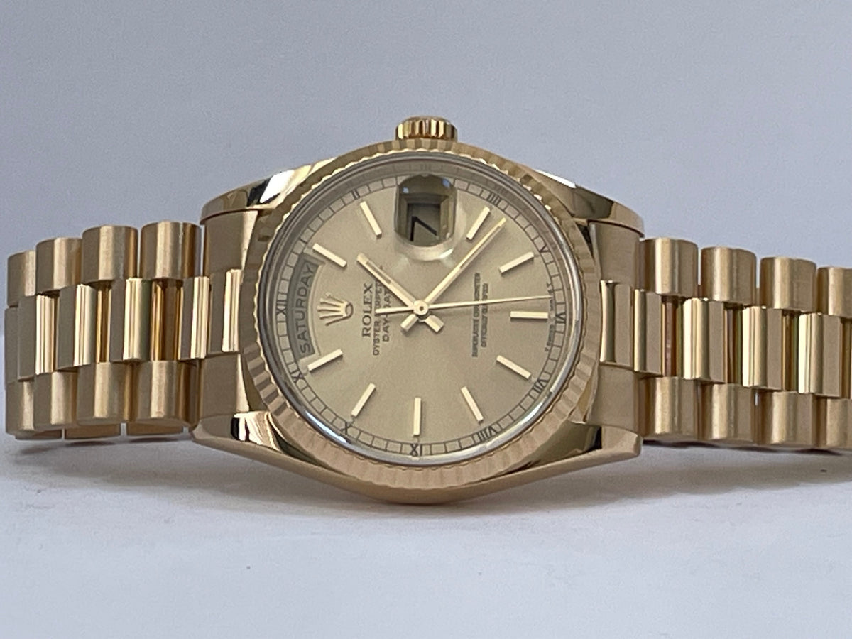 Rolex Yellow Gold Day-Date 36 - 1990 - Fluted Bezel - Champagne Index Dial - President Bracelet - 18238