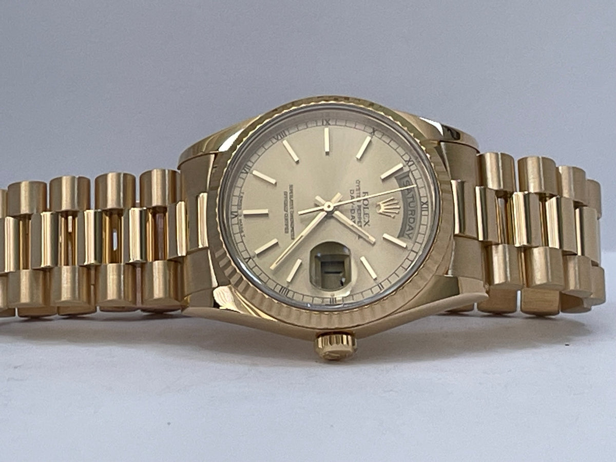 Rolex Yellow Gold Day-Date 36 - 1990 - Fluted Bezel - Champagne Index Dial - President Bracelet - 18238