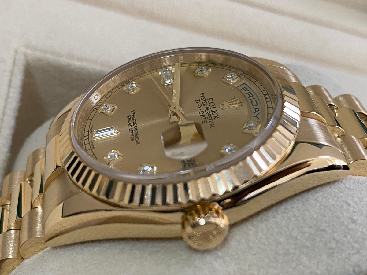 Rolex Yellow Gold Day-Date 36 - Z serial - Fluted Bezel - Factory Diamond Dial - President Bracelet - 118238 *COMPLETE SET*