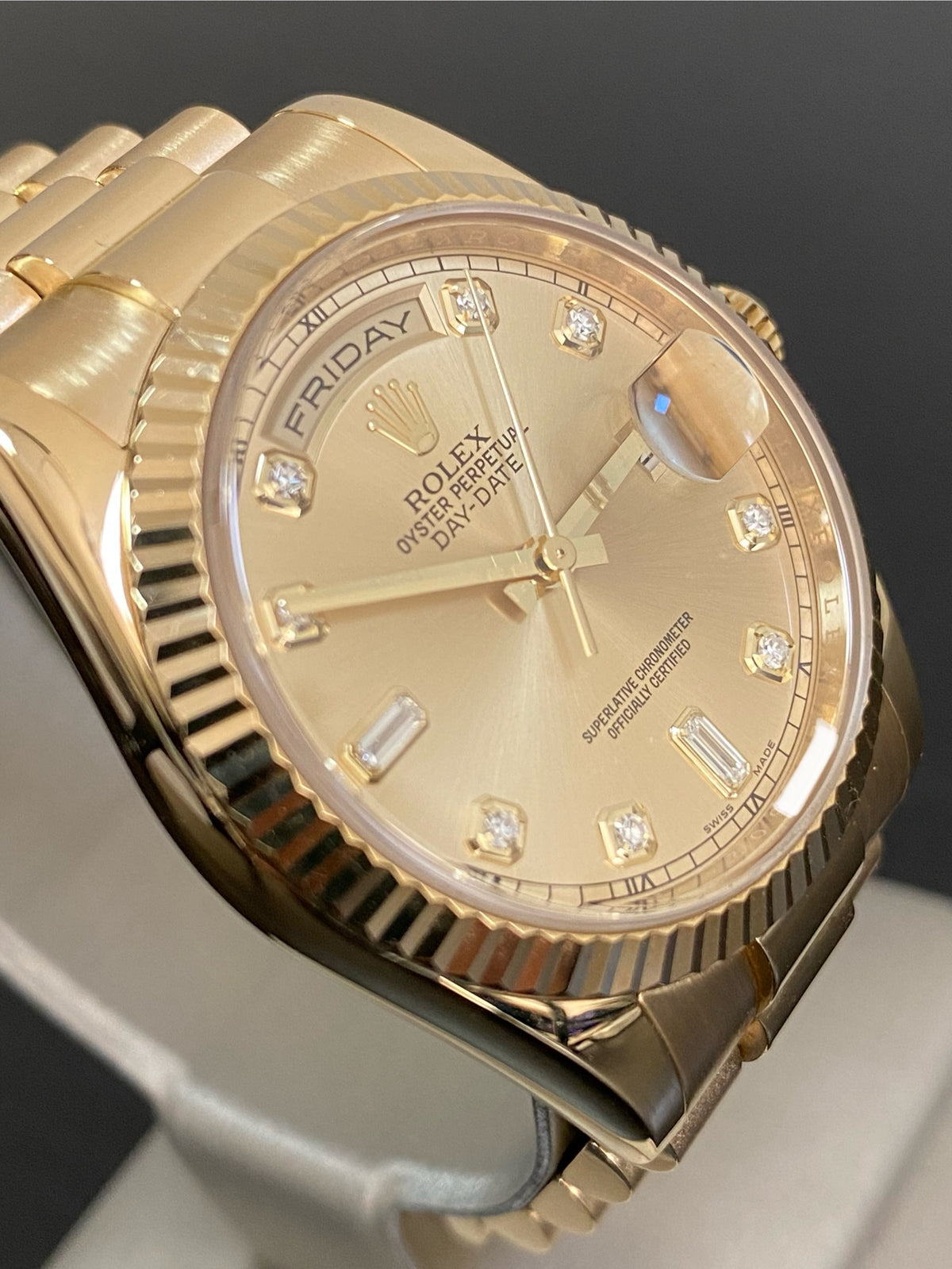 Rolex Yellow Gold Day-Date 36 - Z serial - Fluted Bezel - Factory Diamond Dial - President Bracelet - 118238 *COMPLETE SET*