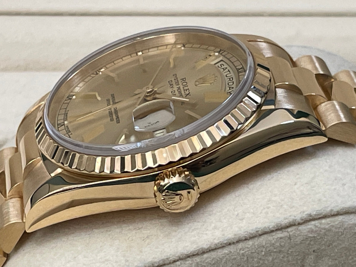 Rolex Yellow Gold Day-Date 36 - 1990 - Fluted Bezel - Champagne Index Dial - President Bracelet - 18238