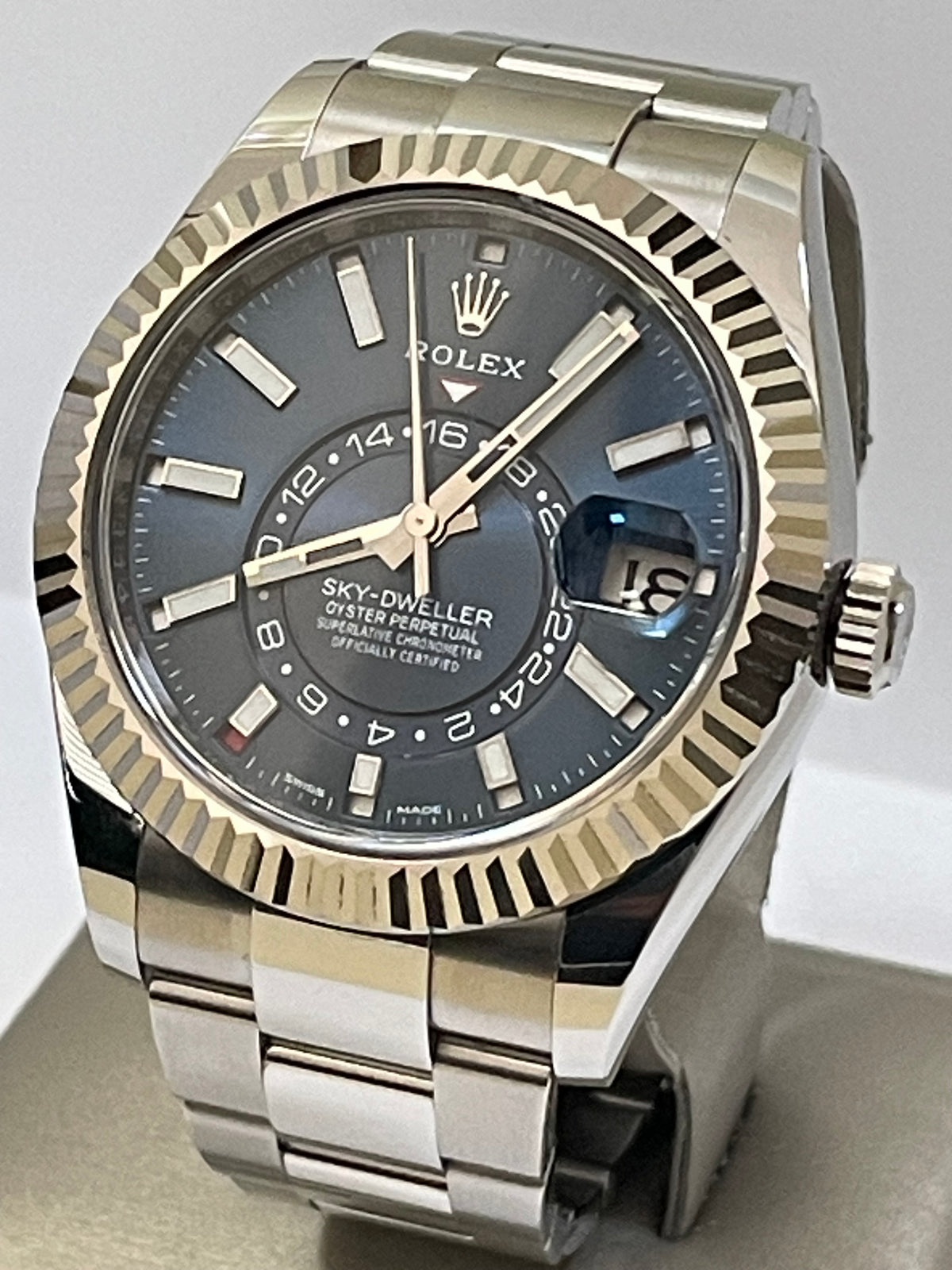 Rolex White Rolesor Sky-Dweller - 2023 - Blue Dial - Oyster Bracelet - 326934