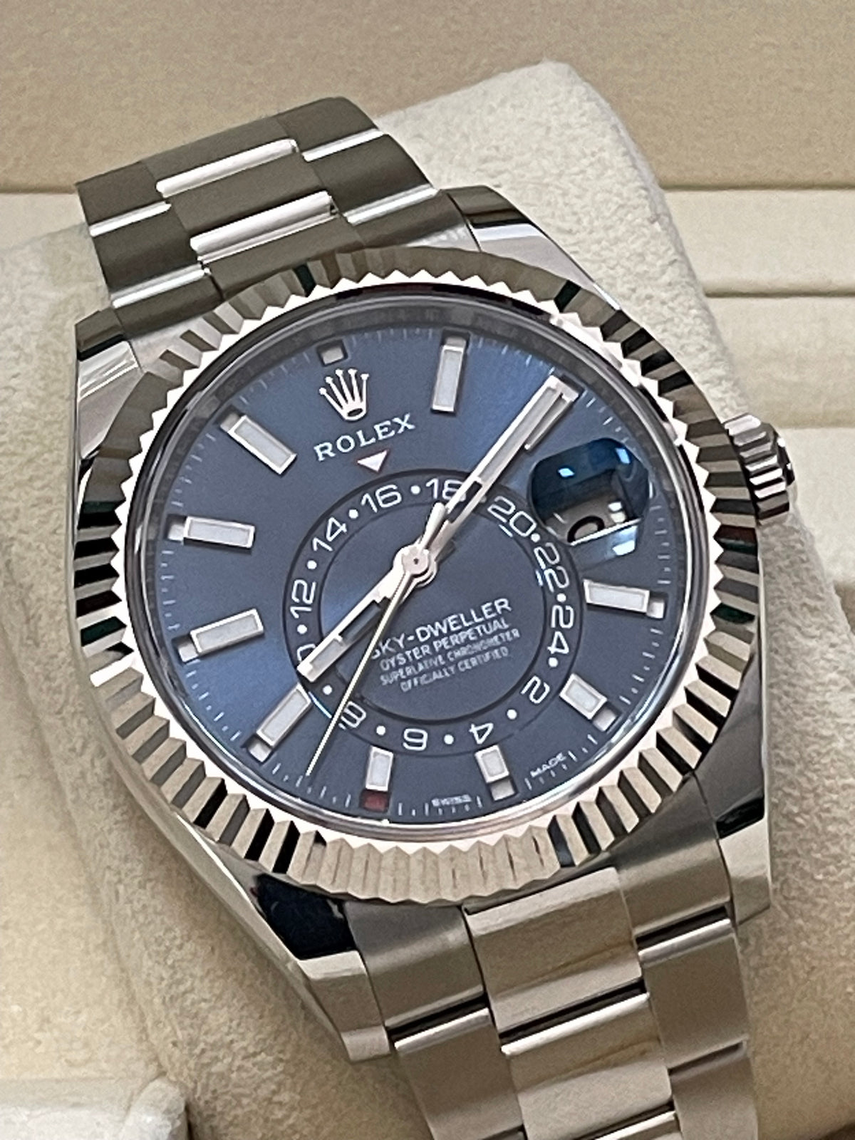 Rolex White Rolesor Sky-Dweller - 2023 - Blue Dial - Oyster Bracelet - 326934