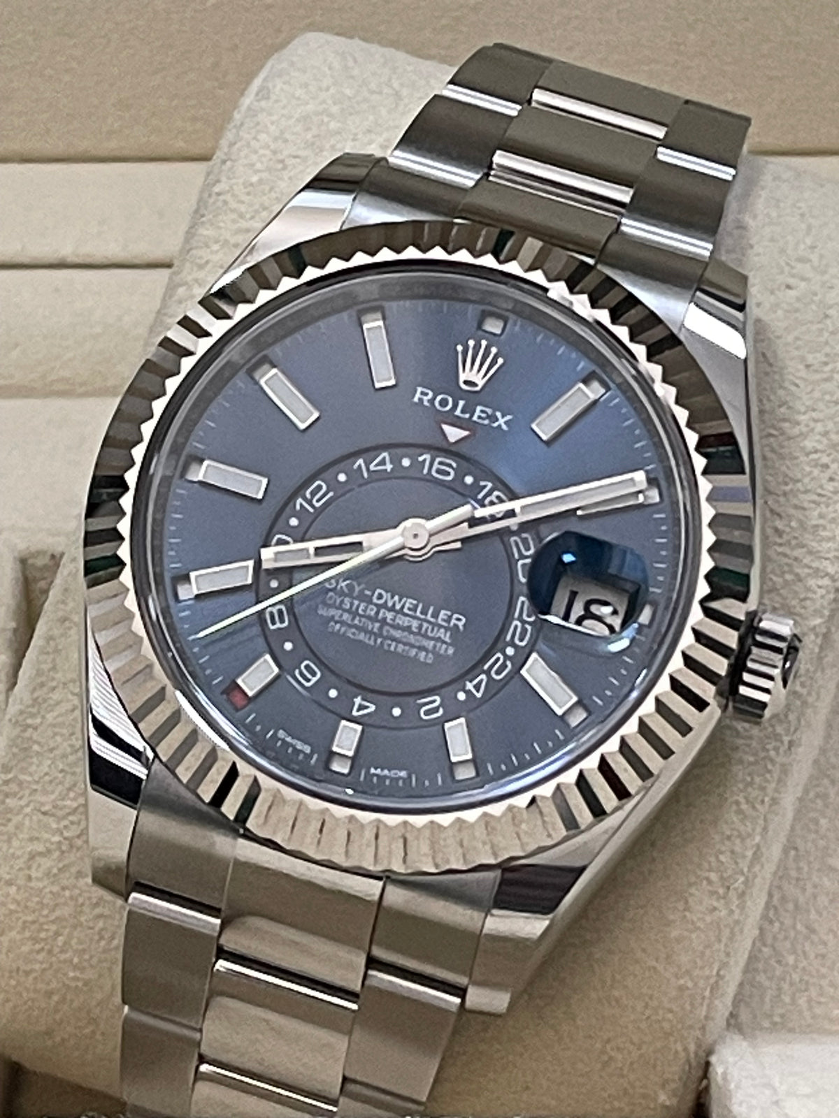 Rolex White Rolesor Sky-Dweller - 2023 - Blue Dial - Oyster Bracelet - 326934