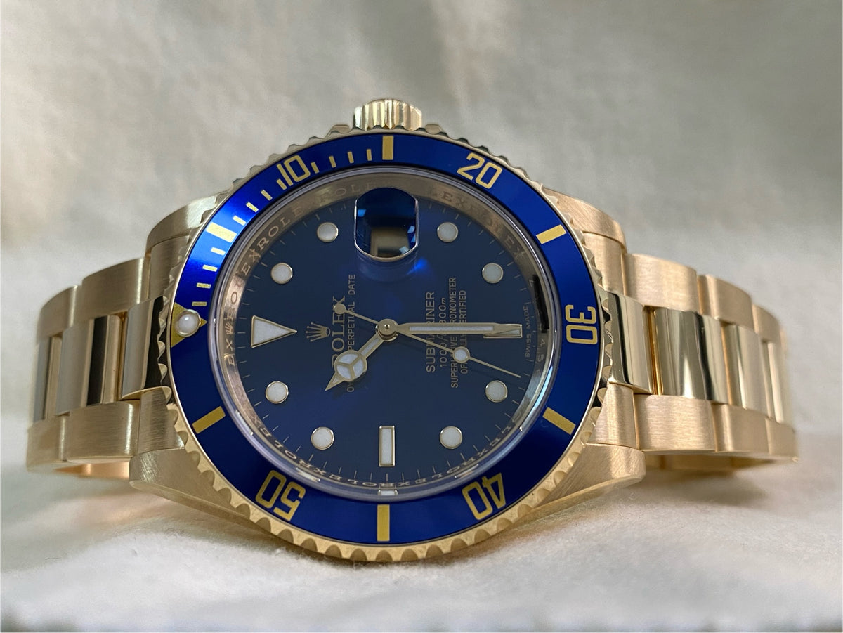 Rolex Yellow Gold Submariner Date - Z serial - Pre Ceramic Blue Bezel - Blue Dial - 16618