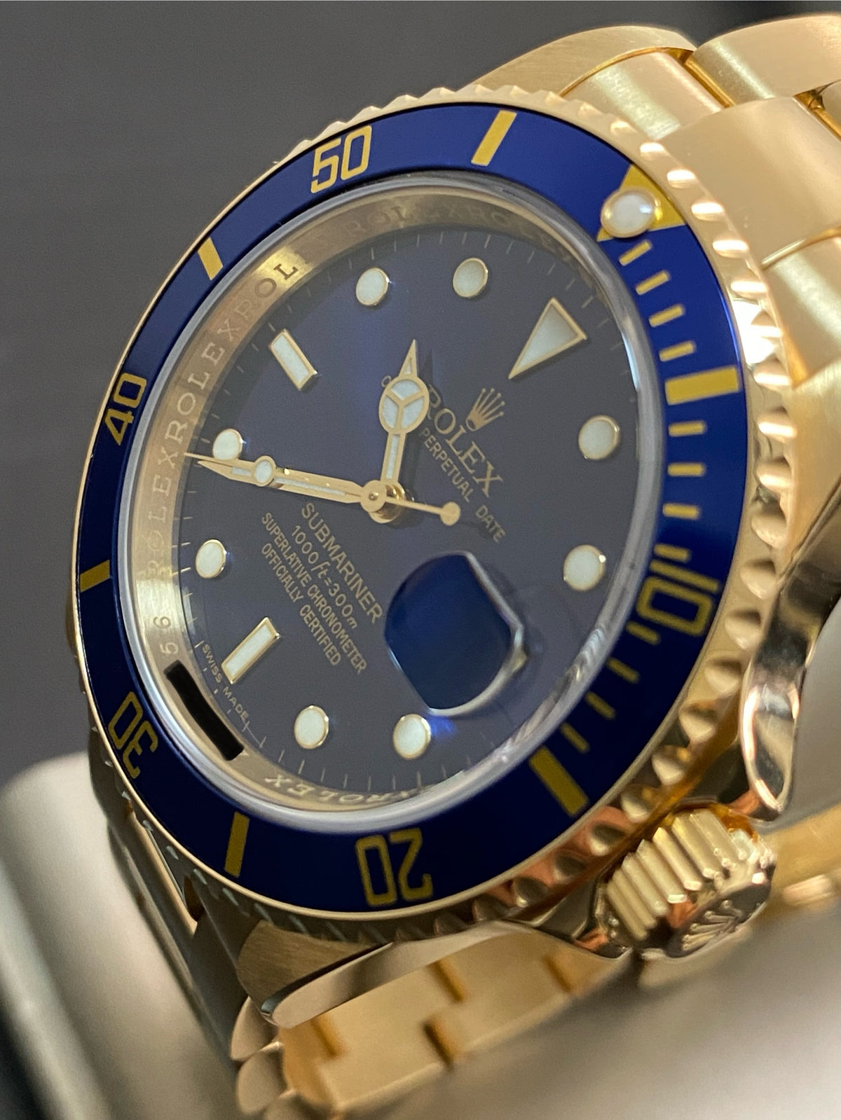 Rolex Yellow Gold Submariner Date - Z serial - Pre Ceramic Blue Bezel - Blue Dial - 16618