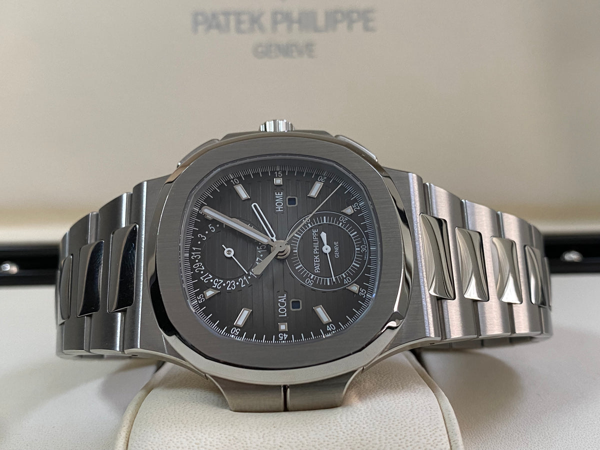 Patek Philippe Nautilus - 2020 - Grey Index Dial - Stainless Steel - 5990/1A-001 *FULL SET*