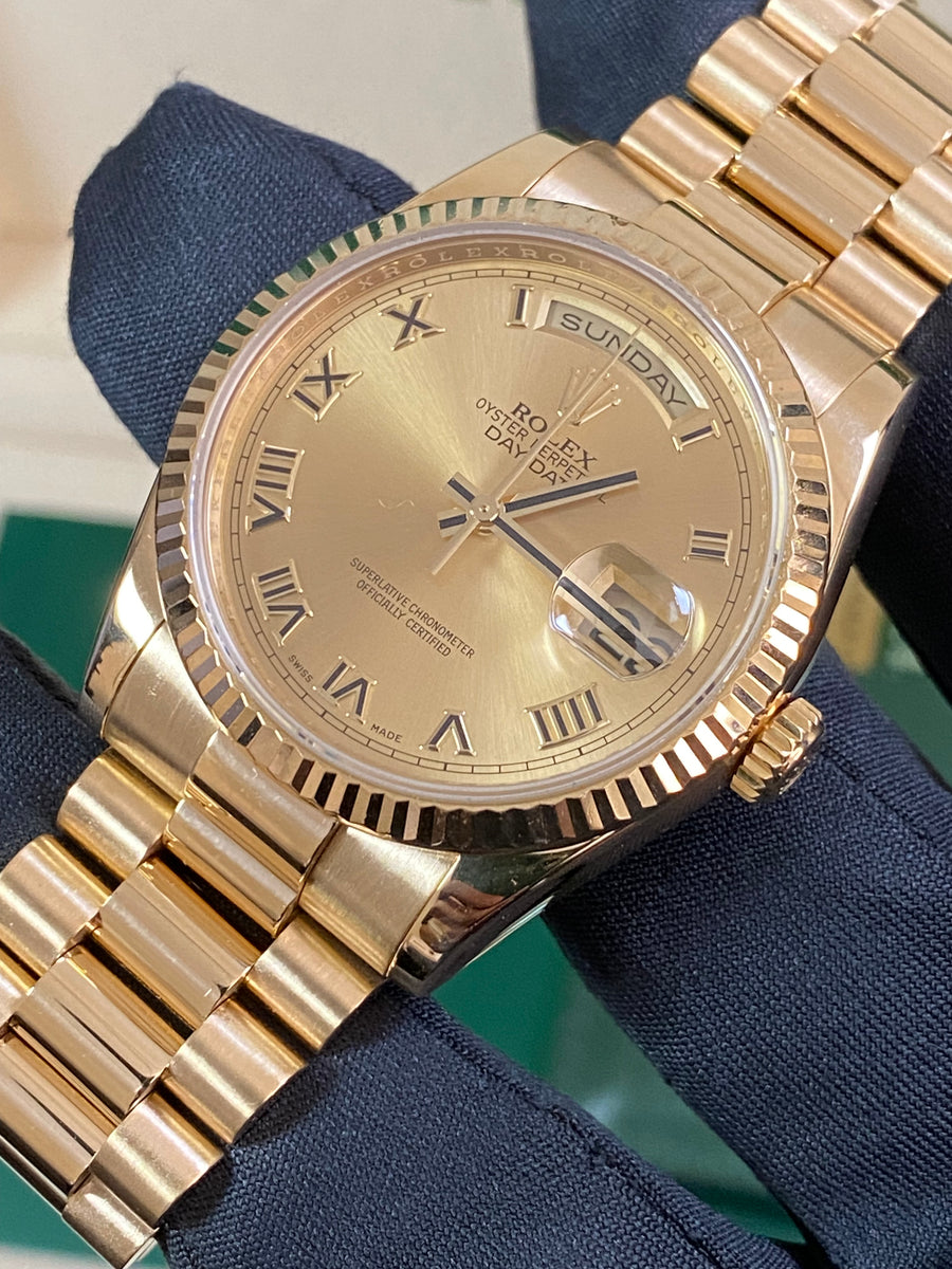 Rolex Yellow Gold Day-Date 36 - G serial - Fluted Bezel - Champagne Roman Dial - President Bracelet - 118238 *COMPLETE SET*