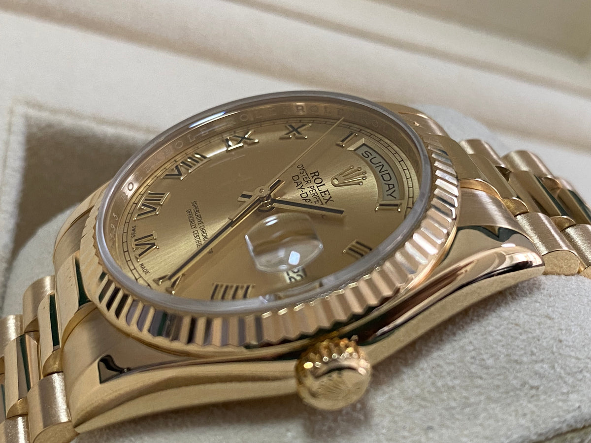 Rolex Yellow Gold Day-Date 36 - G serial - Fluted Bezel - Champagne Roman Dial - President Bracelet - 118238 *COMPLETE SET*