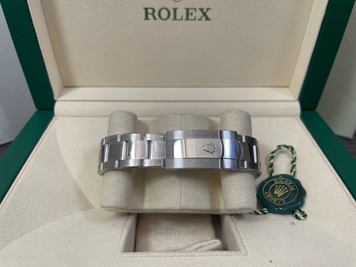 Rolex Steel Datejust 41 - 2023 - Smooth Bezel - Blue Roman Dial - Oyster Bracelet - 126300