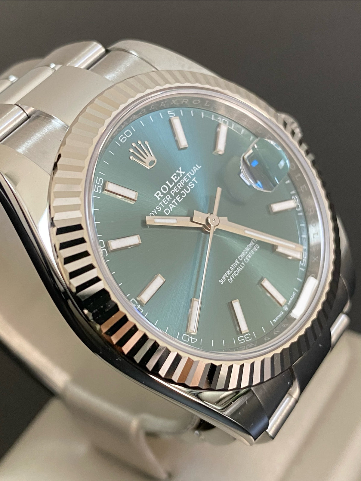 Rolex Steel and White Gold Datejust 41 - 2024 - Fluted Bezel - Mint Green Dial - Oyster Bracelet - 126334 *FULL SET*