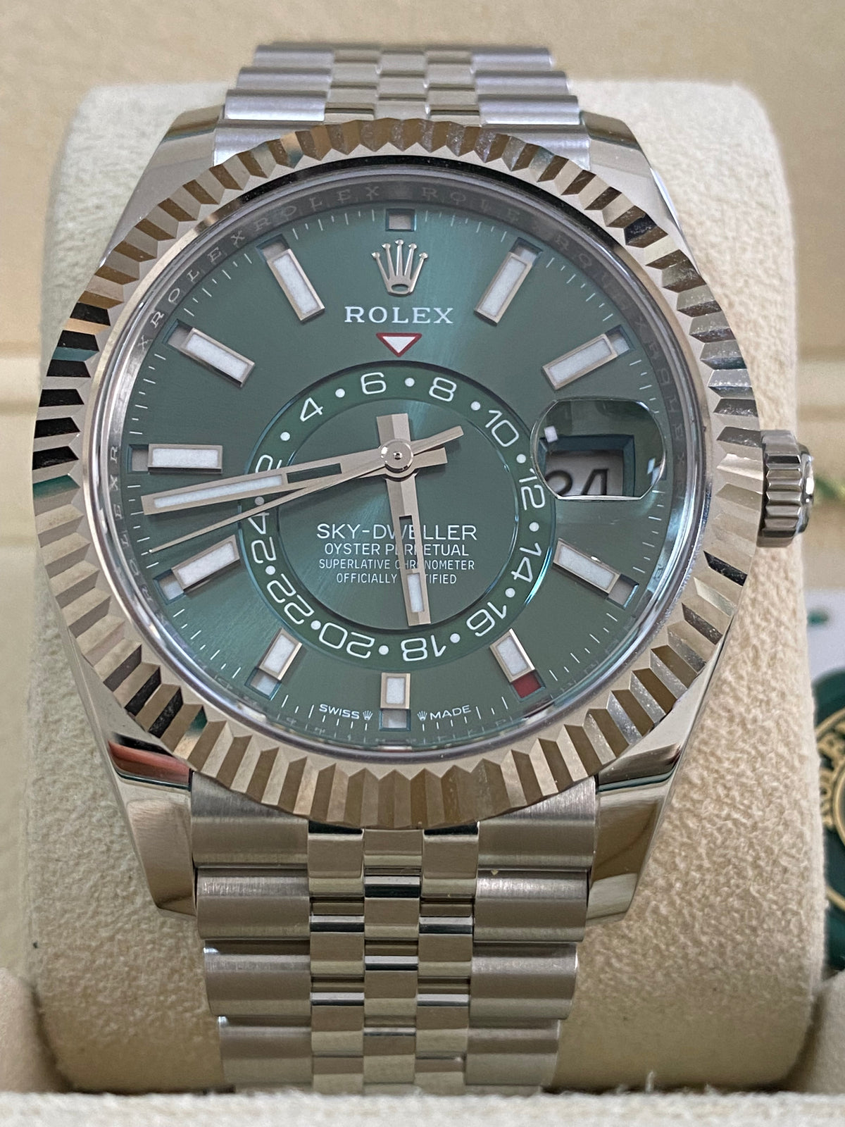 Rolex Steel Sky-Dweller - 2024 - Mint Green Dial - Jubilee Bracelet - 336934 *FULL SET*