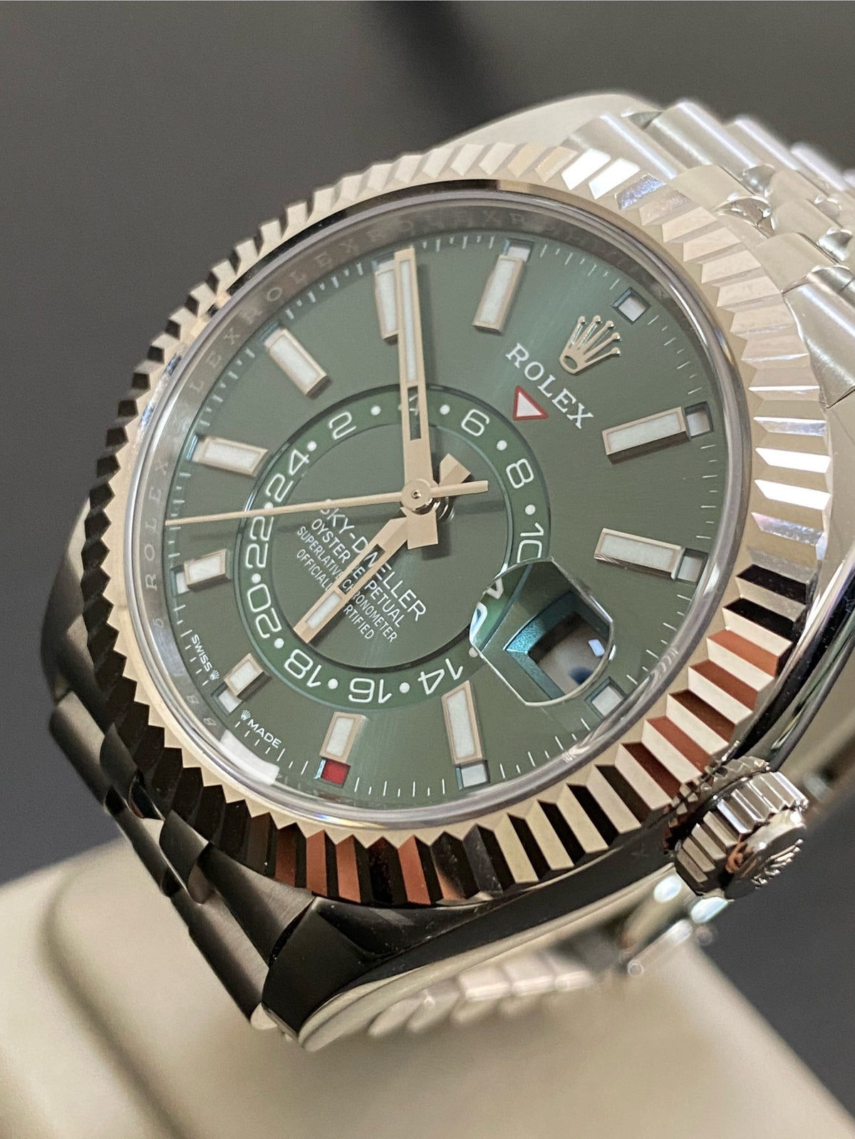 Rolex Steel Sky-Dweller - 2024 - Mint Green Dial - Jubilee Bracelet - 336934 *FULL SET*