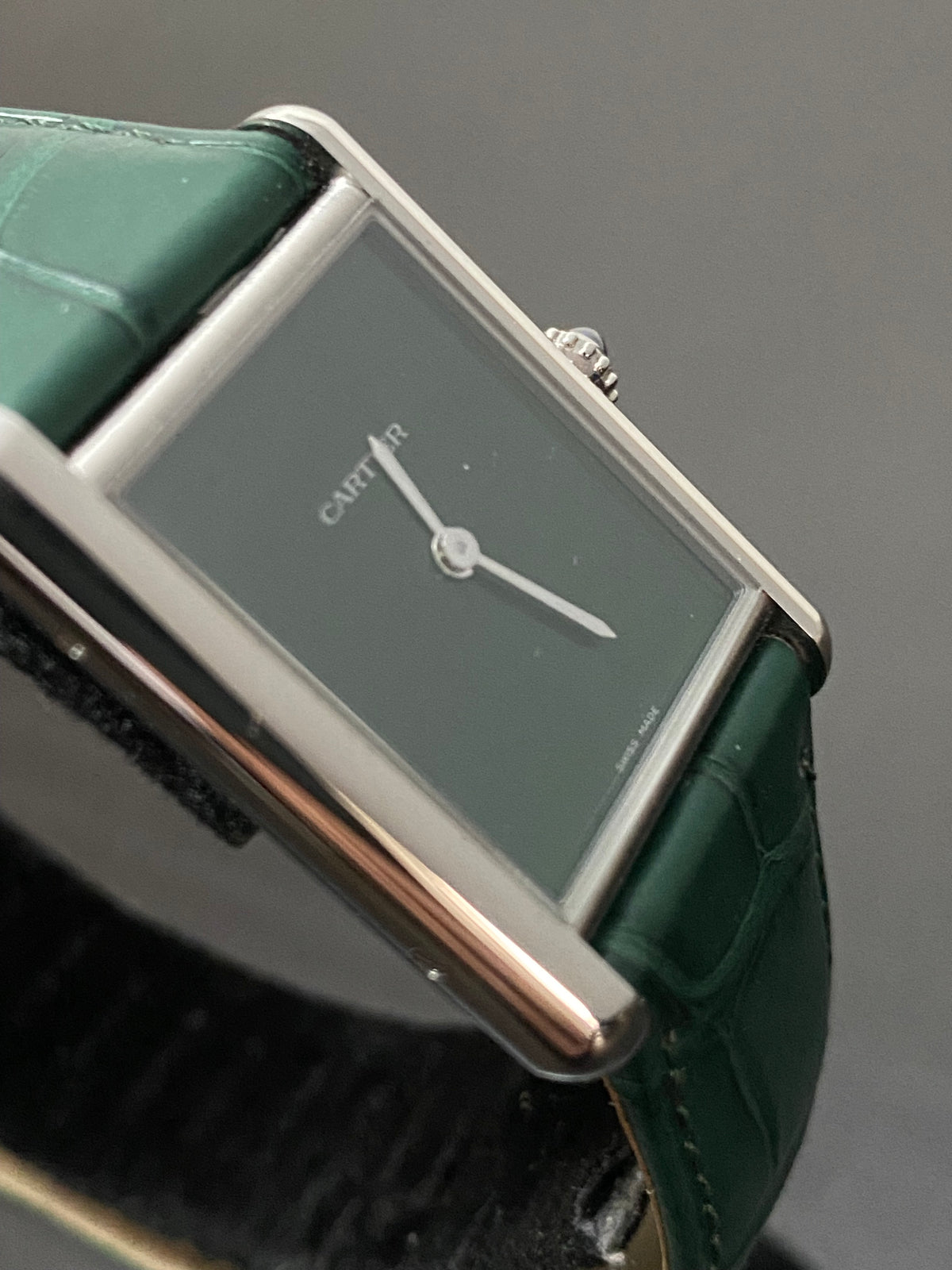 Cartier Tank Must Steel - 2024 - Green Dial - Green Alligator Strap - WSTA0056 *FULL SET*