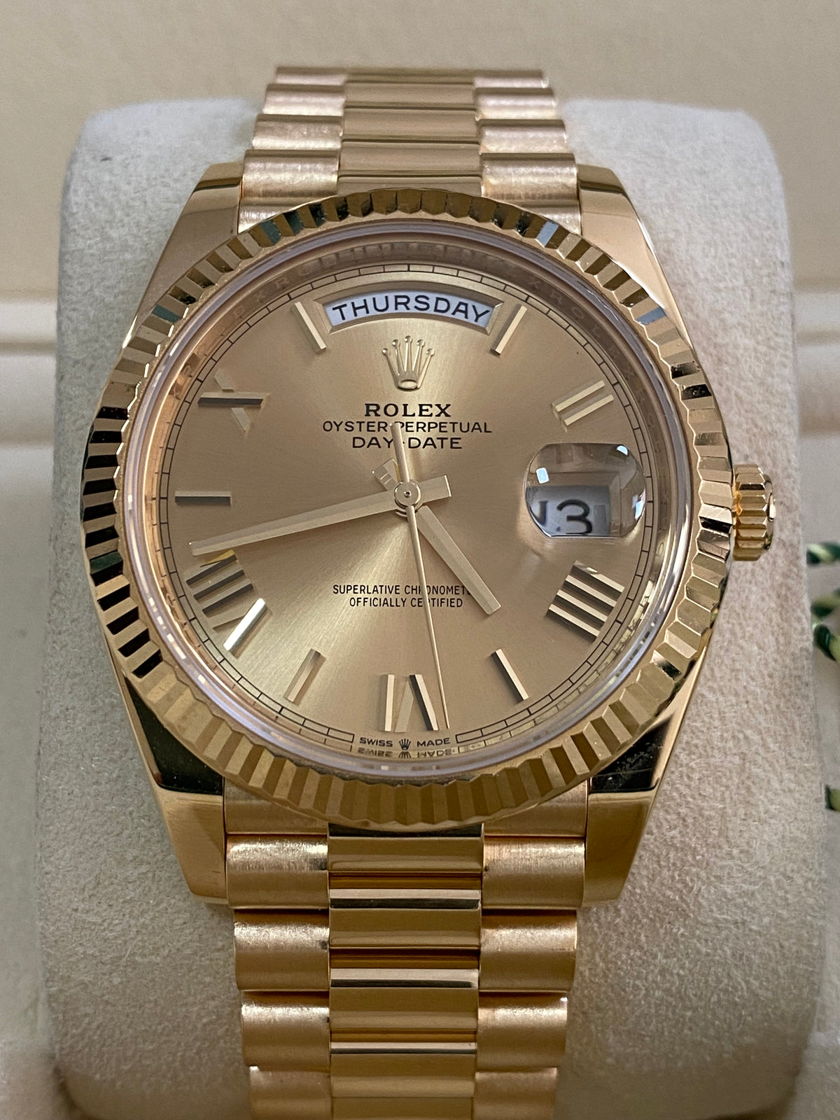 Rolex Yellow Gold Day-Date 40 - 2021 - Fluted Bezel - Champagne Roman Dial - President Bracelet - 228238 *FULL SET*