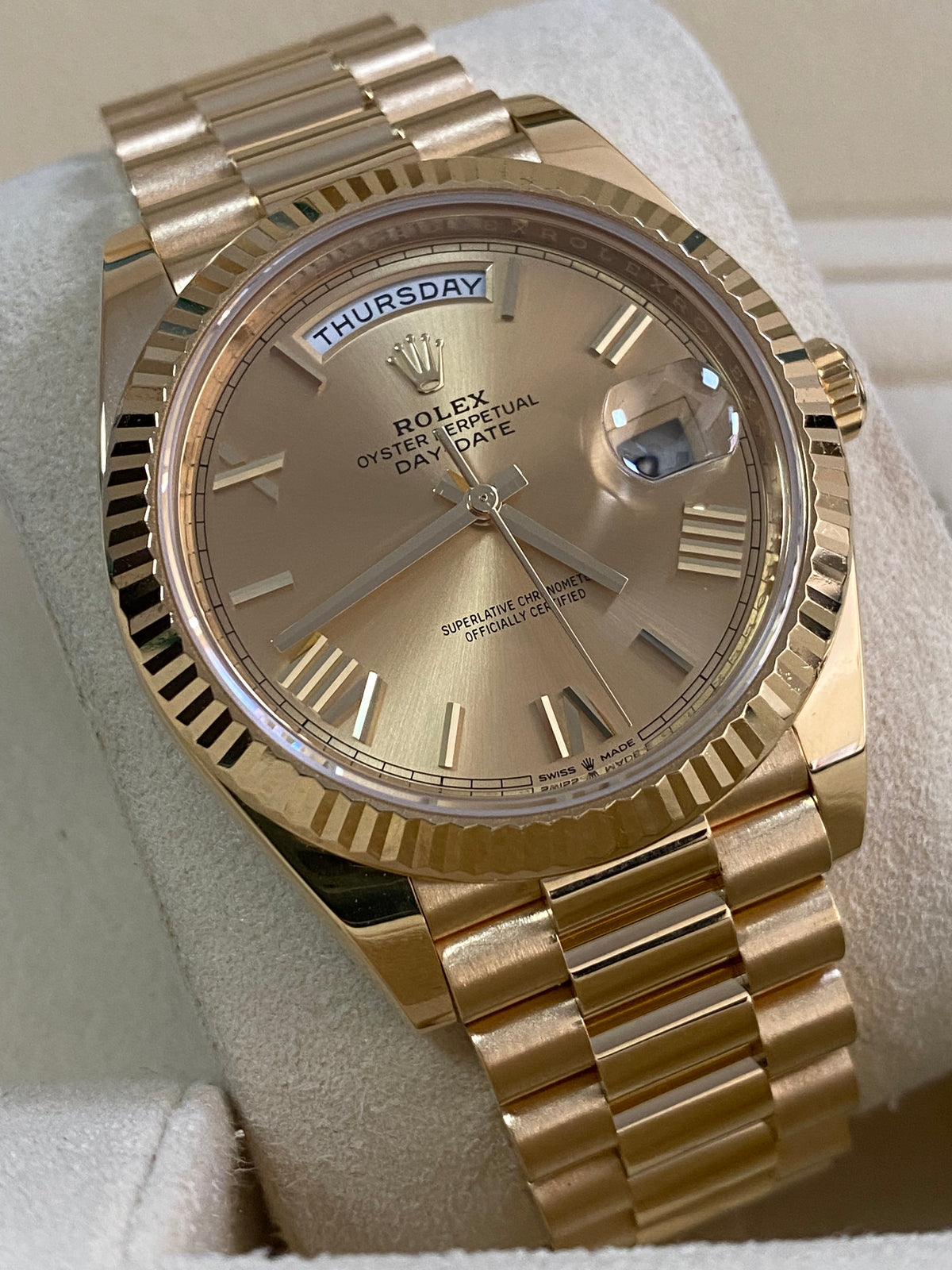 Rolex Yellow Gold Day-Date 40 - 2021 - Fluted Bezel - Champagne Roman Dial - President Bracelet - 228238 *FULL SET*