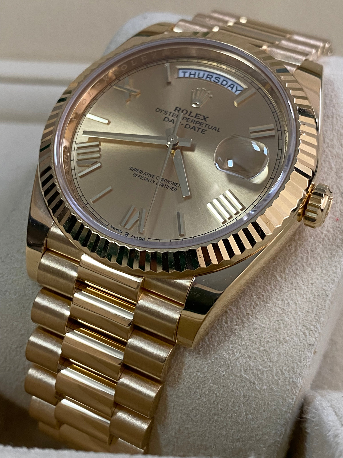 Rolex Yellow Gold Day-Date 40 - 2021 - Fluted Bezel - Champagne Roman Dial - President Bracelet - 228238 *FULL SET*