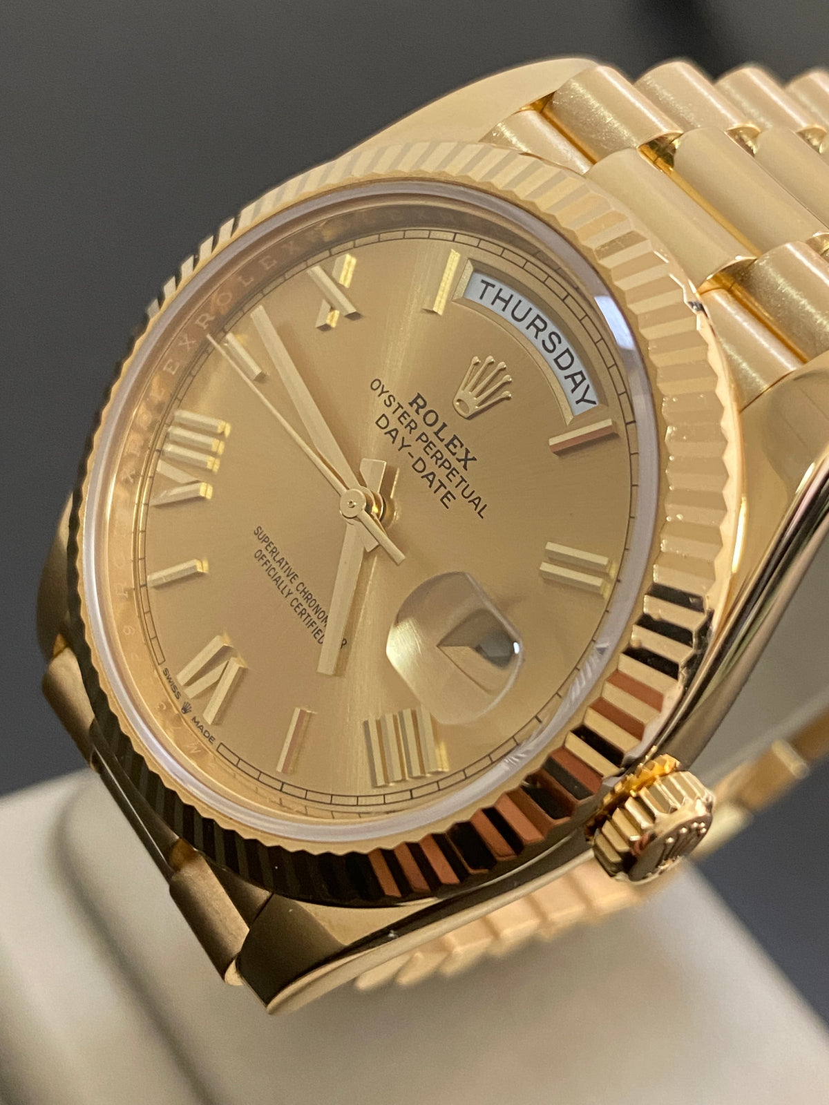 Rolex Yellow Gold Day-Date 40 - 2021 - Fluted Bezel - Champagne Roman Dial - President Bracelet - 228238 *FULL SET*