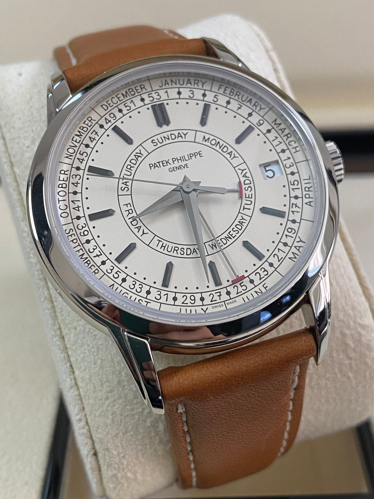 Patek Philippe Calatrava Weekly Calendar - 2020 - Silvery Opaline Dial - Brown Leather Strap - 5212A-001 *FULL SET*