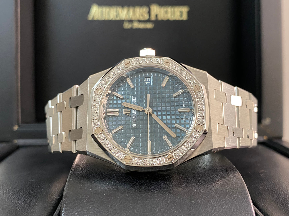 Audemars Piguet Royal Oak Self Winding - 2020 - Diamond-set Bezel - Blue Dial - 77351ST *FULL SET*