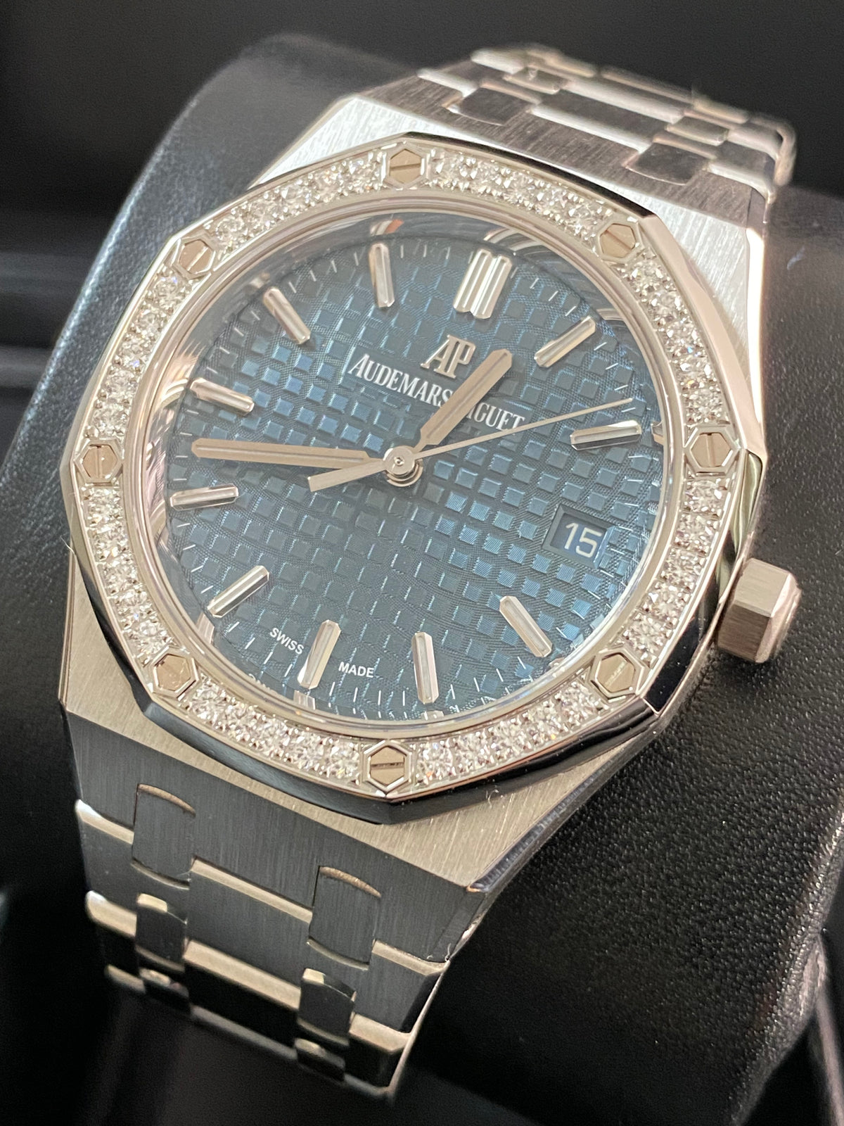 Audemars Piguet Royal Oak Self Winding - 2020 - Diamond-set Bezel - Blue Dial - 77351ST *FULL SET*