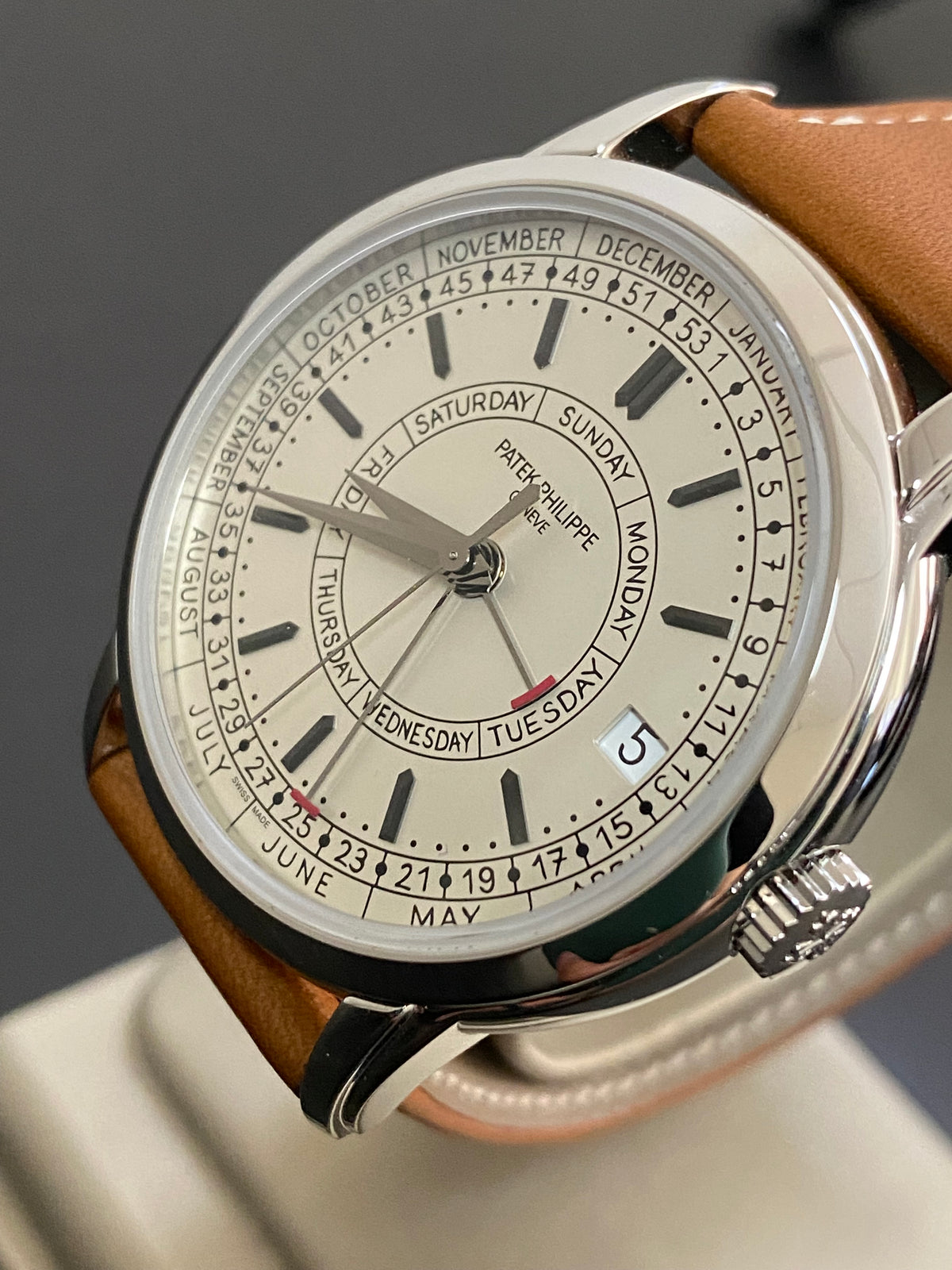 Patek Philippe Calatrava Weekly Calendar - 2020 - Silvery Opaline Dial - Brown Leather Strap - 5212A-001 *FULL SET*