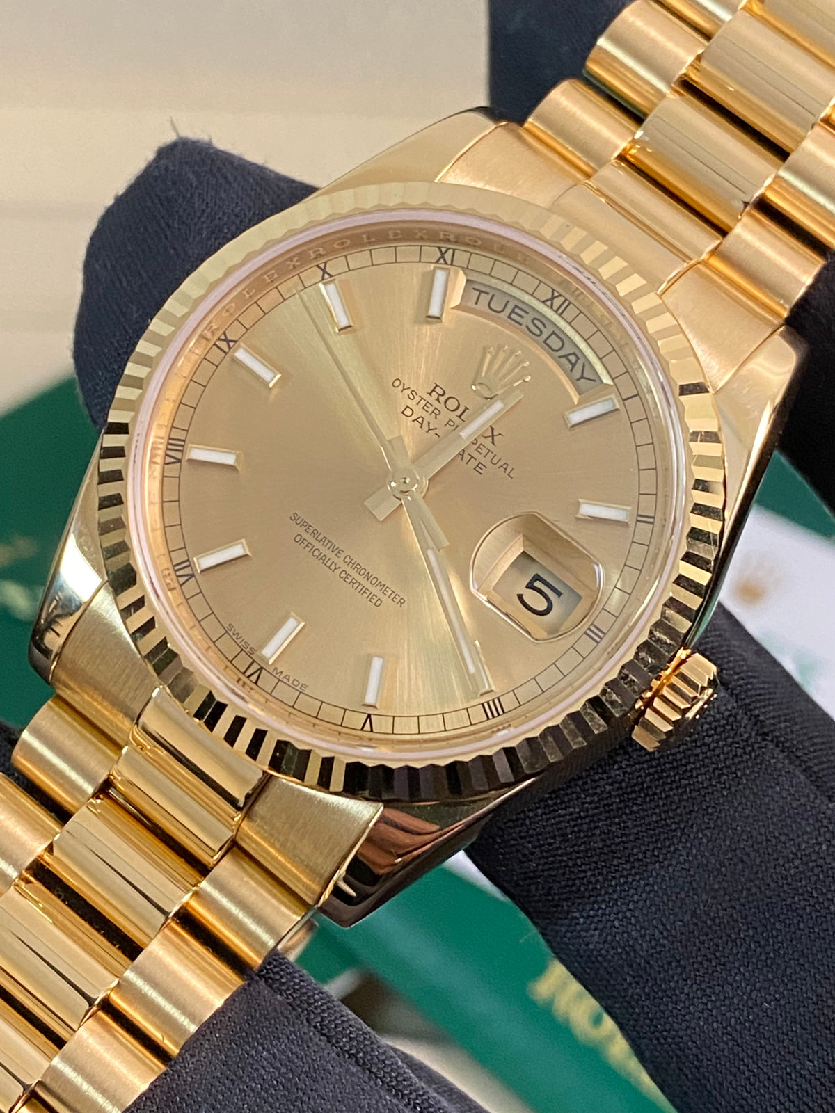 Rolex Yellow Gold Day-Date 36 - 2018 - Fluted Bezel - Champagne Index Dial - President Bracelet - 118238 *UNPOLISHED*