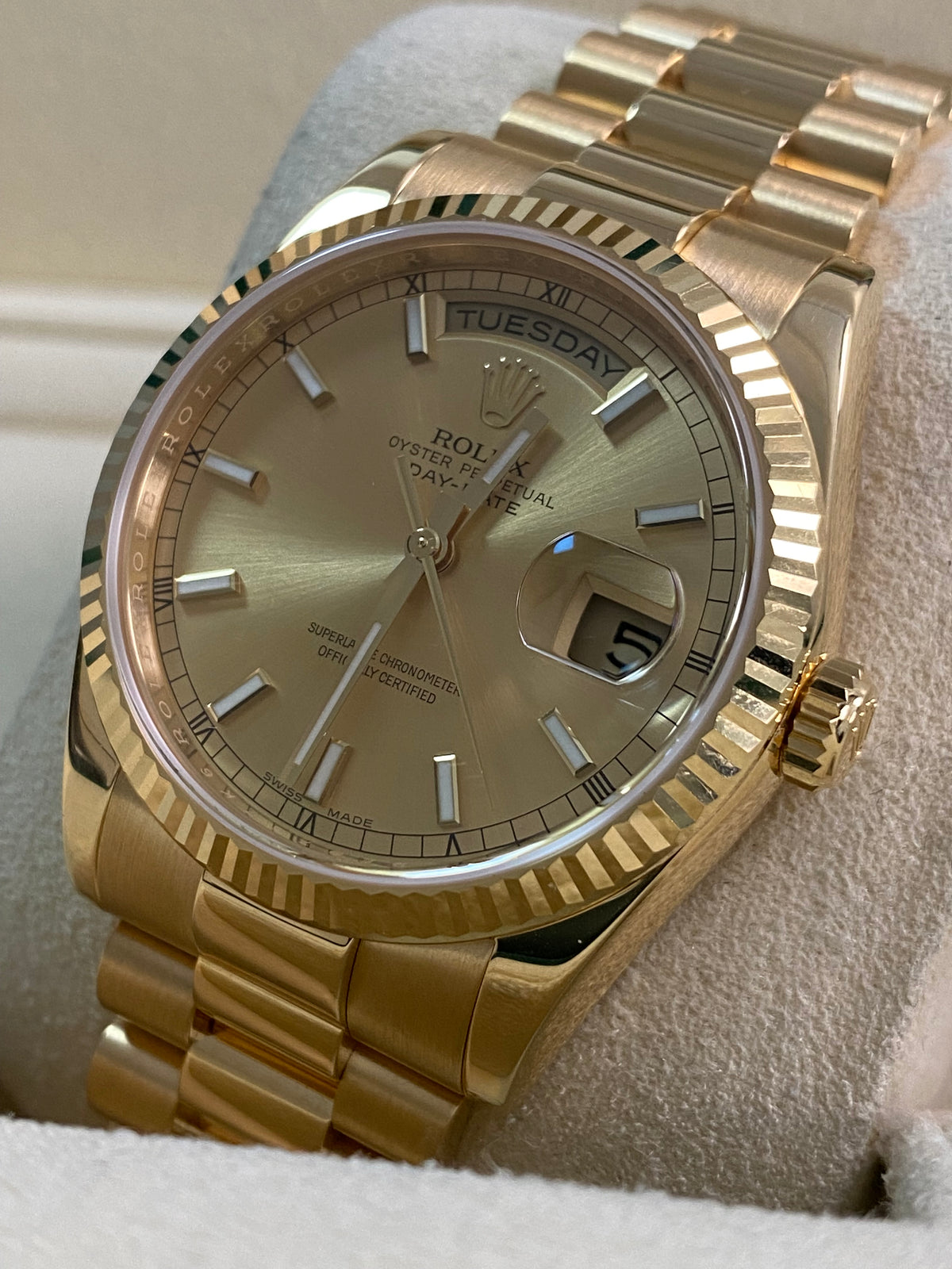 Rolex Yellow Gold Day-Date 36 - 2018 - Fluted Bezel - Champagne Index Dial - President Bracelet - 118238 *UNPOLISHED*