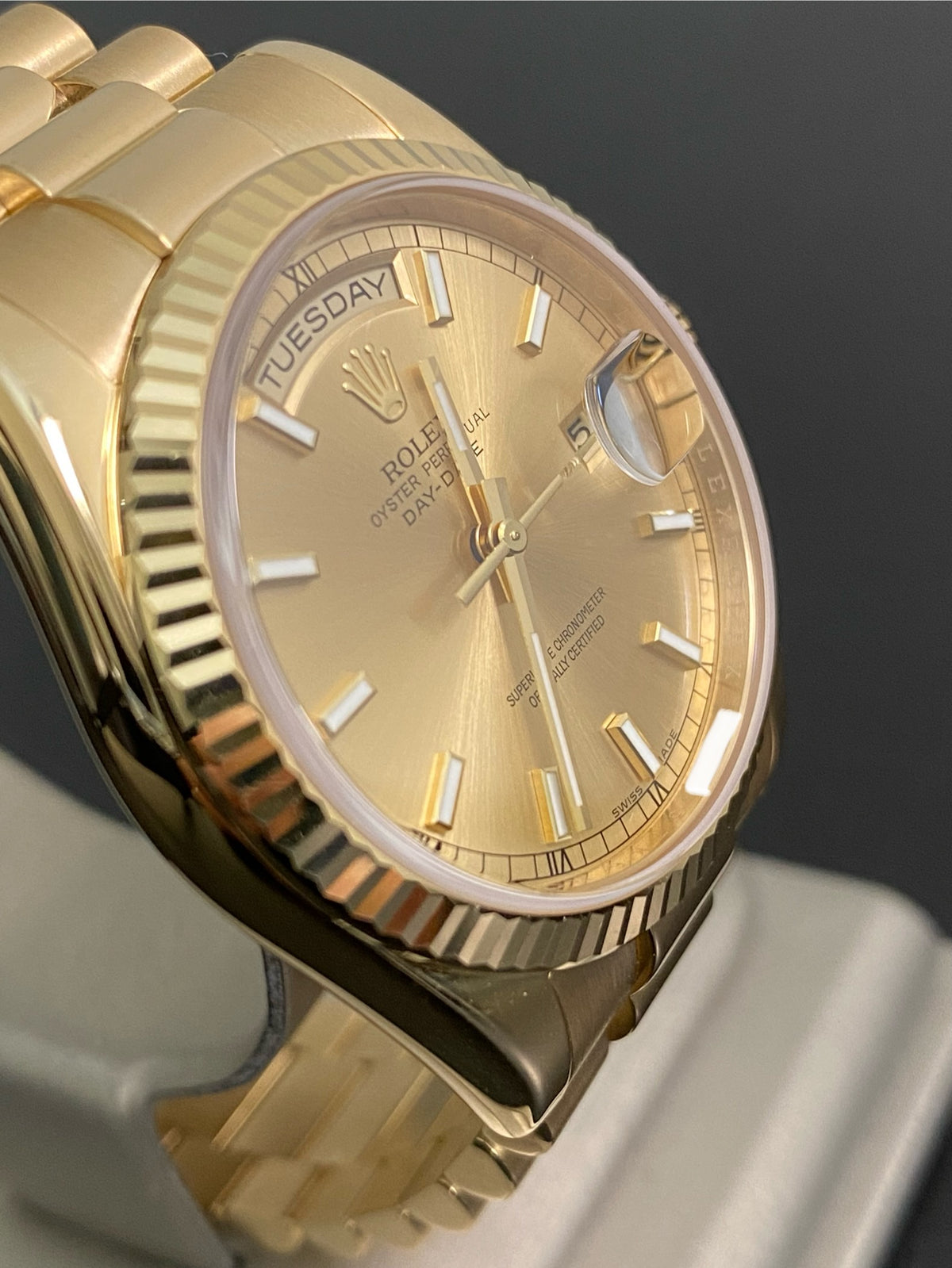 Rolex Yellow Gold Day-Date 36 - 2018 - Fluted Bezel - Champagne Index Dial - President Bracelet - 118238 *UNPOLISHED*