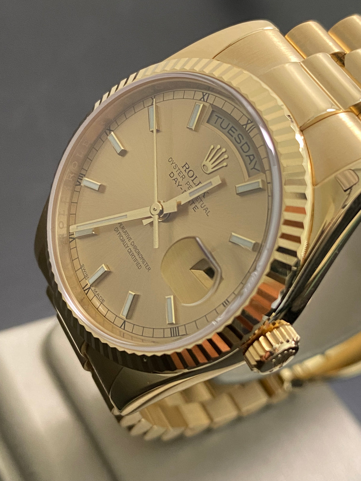 Rolex Yellow Gold Day-Date 36 - 2018 - Fluted Bezel - Champagne Index Dial - President Bracelet - 118238 *UNPOLISHED*