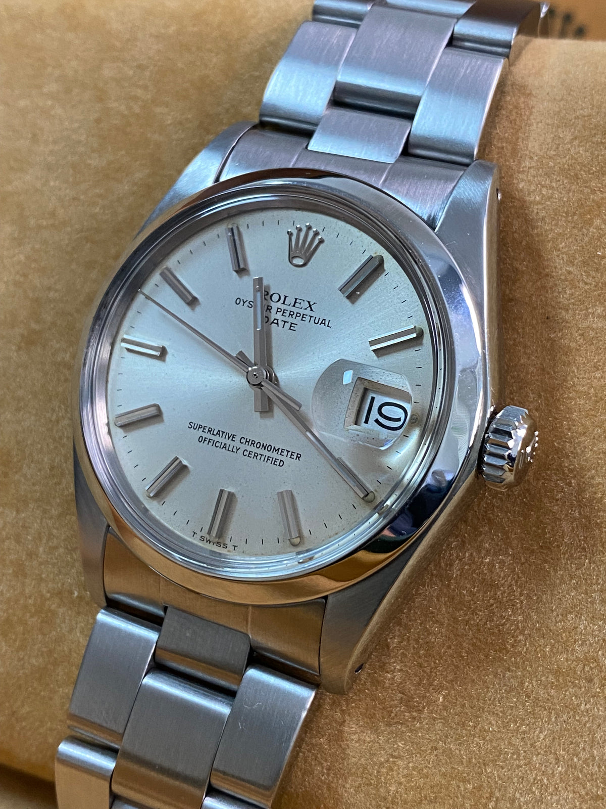 Rolex Steel Oyster Perpetual Date - 1978 - Domed Bezel - Silver Index Dial - Oyster Bracelet - 1500