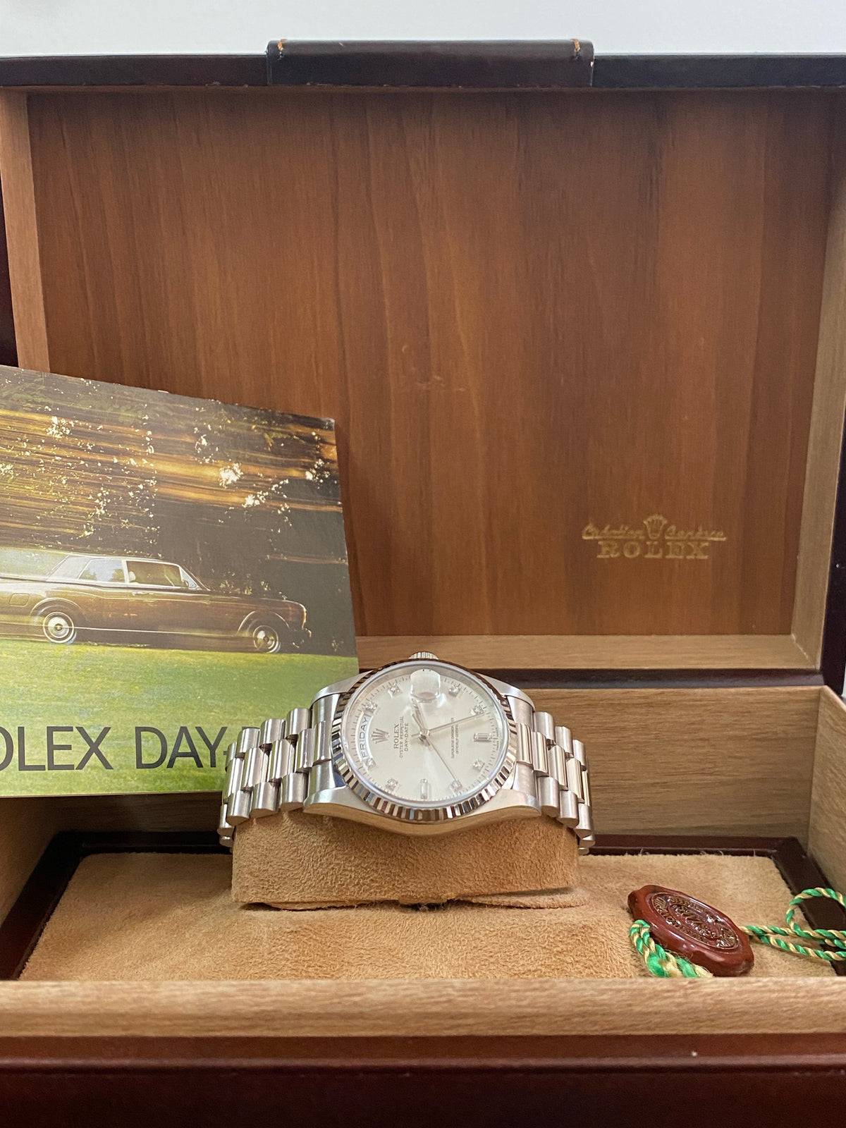 Rolex White Gold Day-Date 36 - T serial - Fluted Bezel - Factory Diamond Dial - President Bracelet - 18239