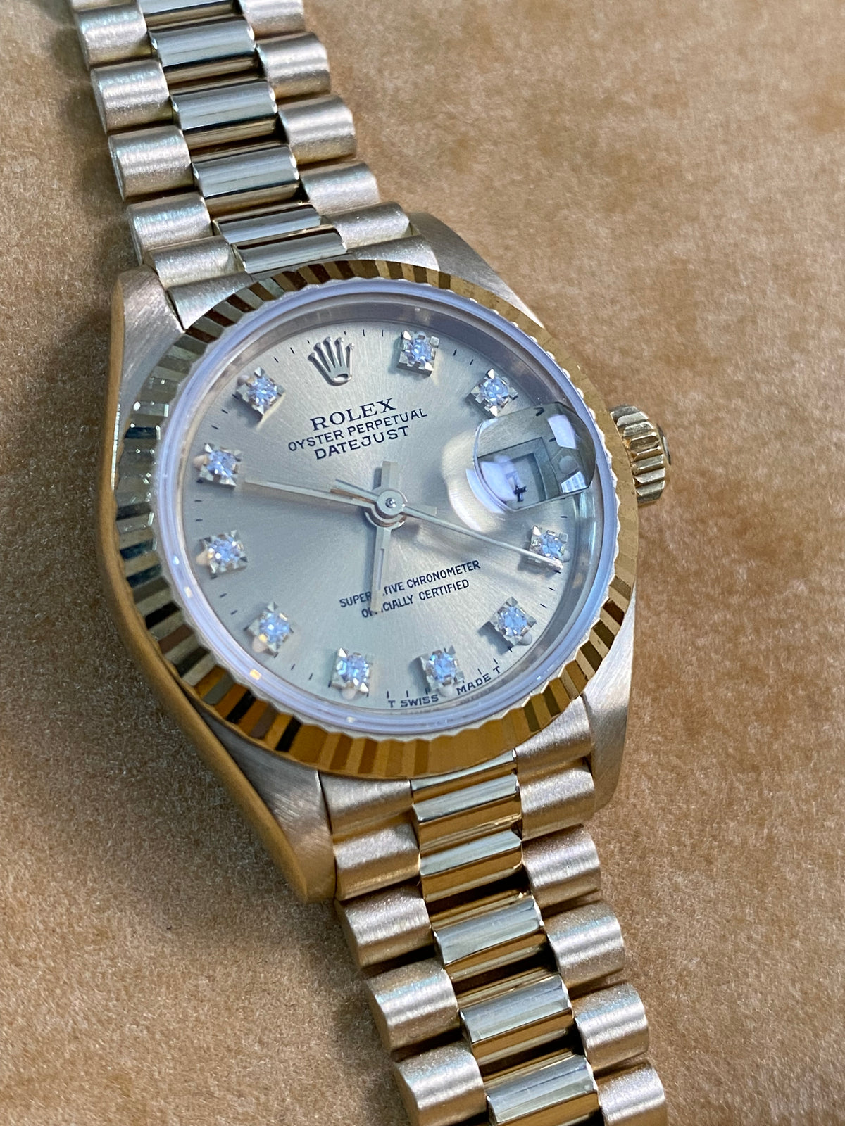 Rolex Yellow Gold Lady-Datejust - R serial - Fluted Bezel - Champagne Diamond Dial - President Bracelet - 69178 *FULL SET*