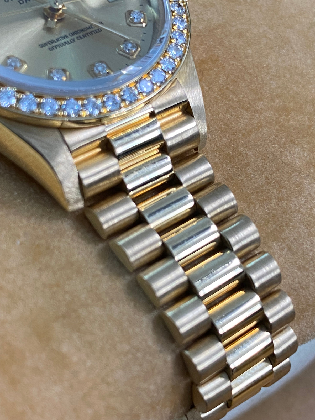 Rolex Yellow Gold Lady-Datejust - W serial - Diamond Bezel - Champagne Diamond Dial - President Bracelet - 69138