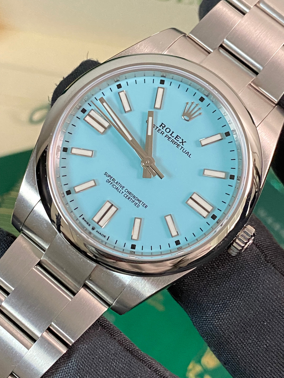 Rolex Oyster Perpetual 41 - 2020 - Domed Bezel - "Tiffany" Dial - Oyster Bracelet - 124300 *FULL STICKERS*