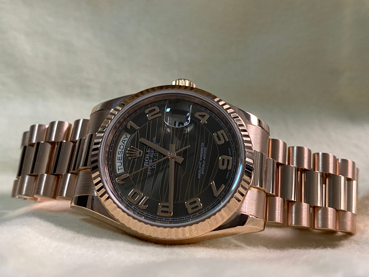 Rolex Everose Gold Day-Date 36 - 2017 - Fluted Bezel - Chocolate Wave Dial - President Bracelet - 118235 *FULL SET*